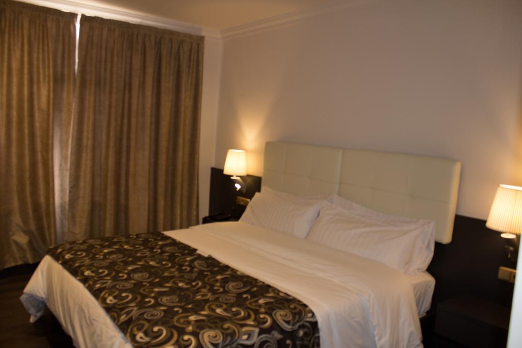 Avent Verahotel Ngoại thất bức ảnh